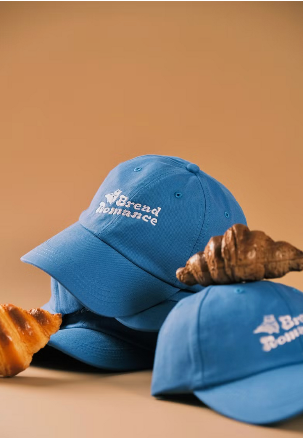 Bread Romance 刺繡藍色鴨舌帽