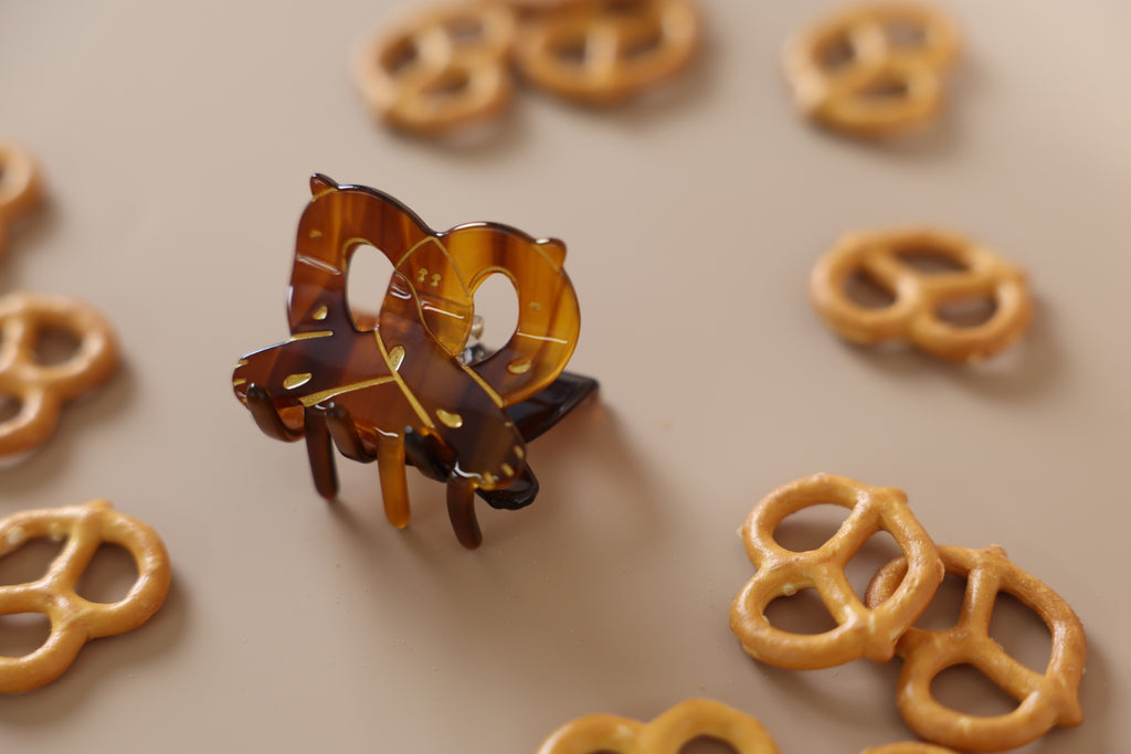 Pretzel椒鹽蝴蝶餅抓夾