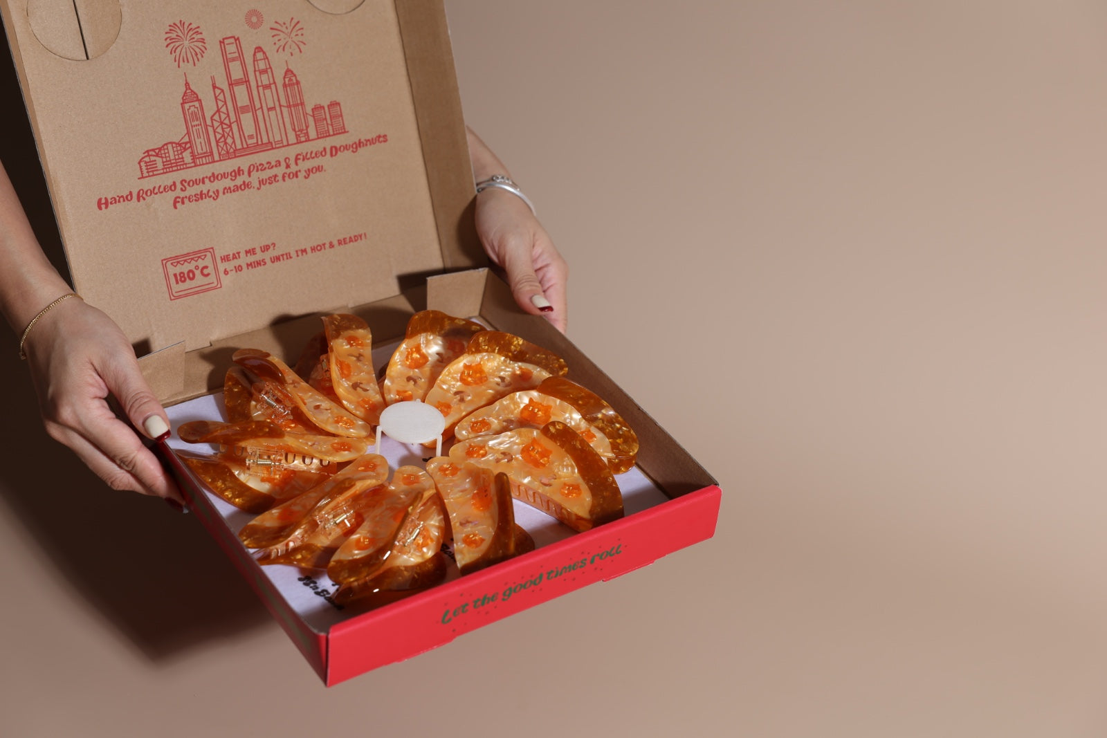 脆皮Meow-zzarella Pizza抓夾